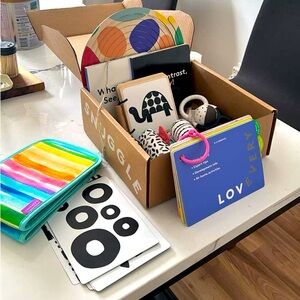 Lovevery “The Looker Kit” (0 - 2 months)